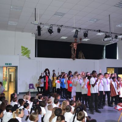 Year 6 Play (48)